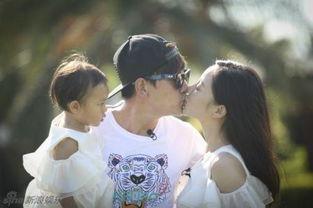 明星甜蜜瞬间,镜头下的爱情火花