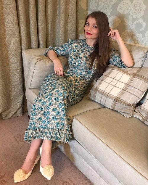 ritafaltoyano在线观看,在线观看，探索这位传奇女星的魅力之旅